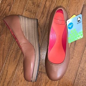 CROCS Brown Wedges